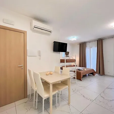 Design And Comfort In Appartamento