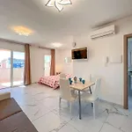 Design And Comfort In Lejlighed *